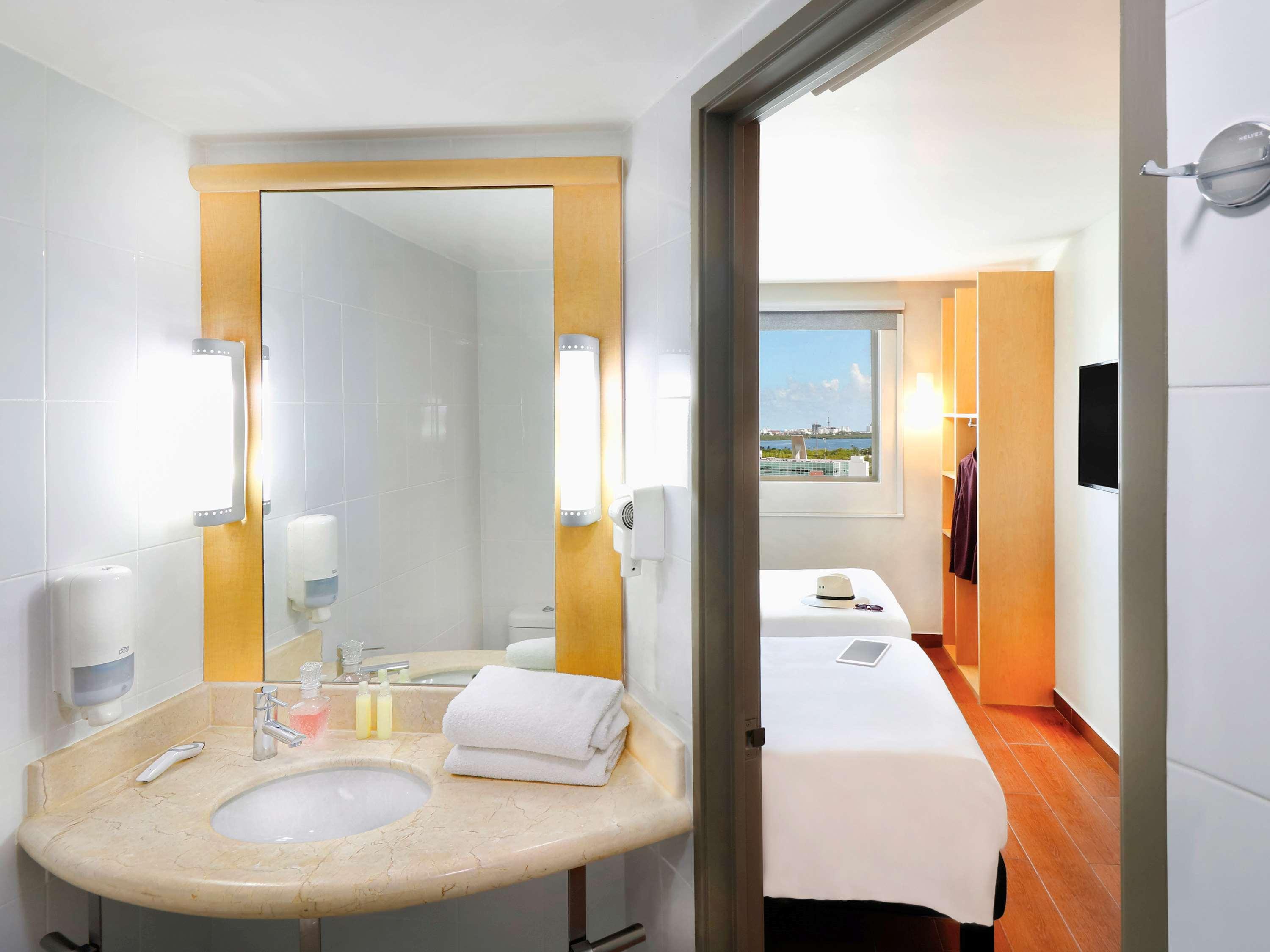 Ibis Cancun Centro Dış mekan fotoğraf